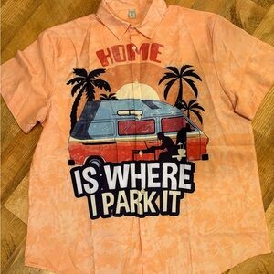 Orange Graphic Button-Up Shirt 👕 men’s XL